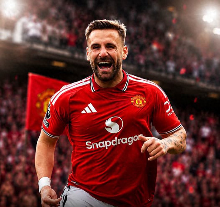 Manchester United muốn mua Hall để kế nhiệm vị trí hậu vệ trái, nhưng việc Newcastle thay huấn luyện viên lại trở thành rào cản! Có thể cần tới 70 triệu bảng, khó hoàn thành trong mùa hè này.