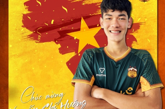 Thần đồng HAGL nói điều bất ngờ khi lần đầu được lên tuyển