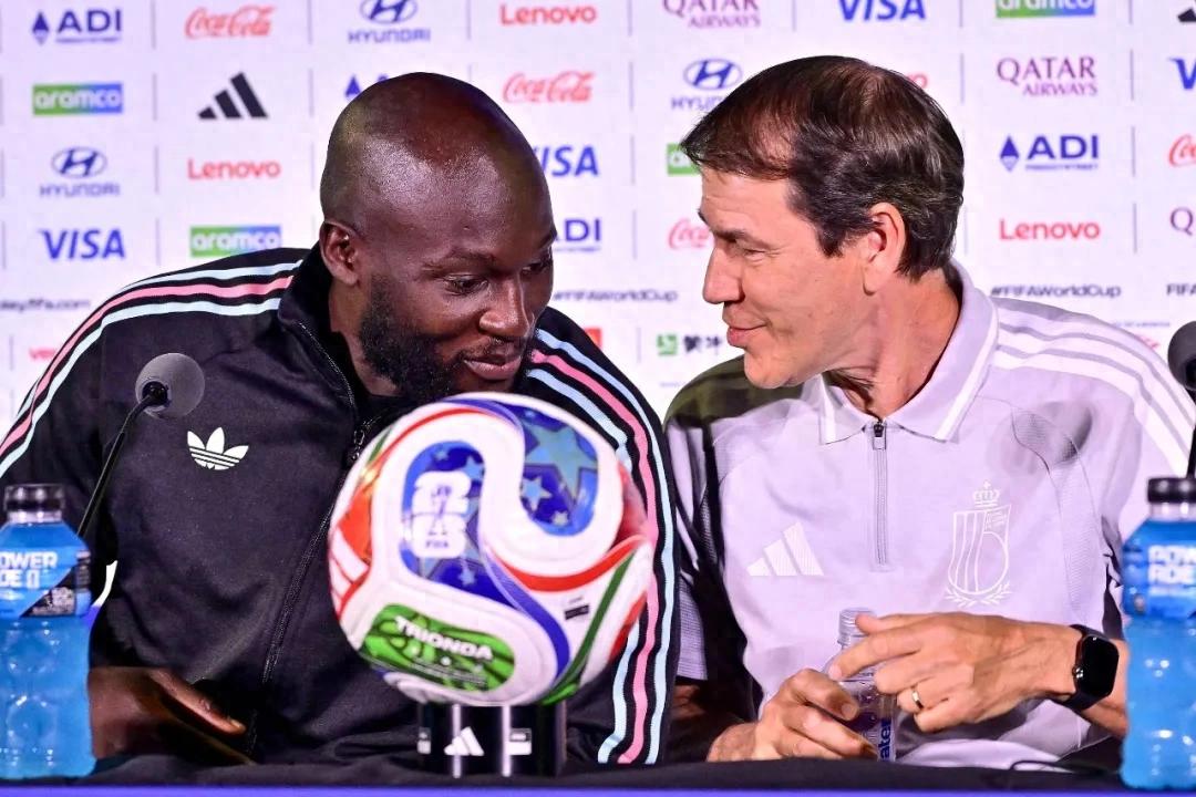 Liệu Lukaku và De Bruyne chịu ngồi dự bị, đây có phải là hình thái mạnh nhất của Bỉ?