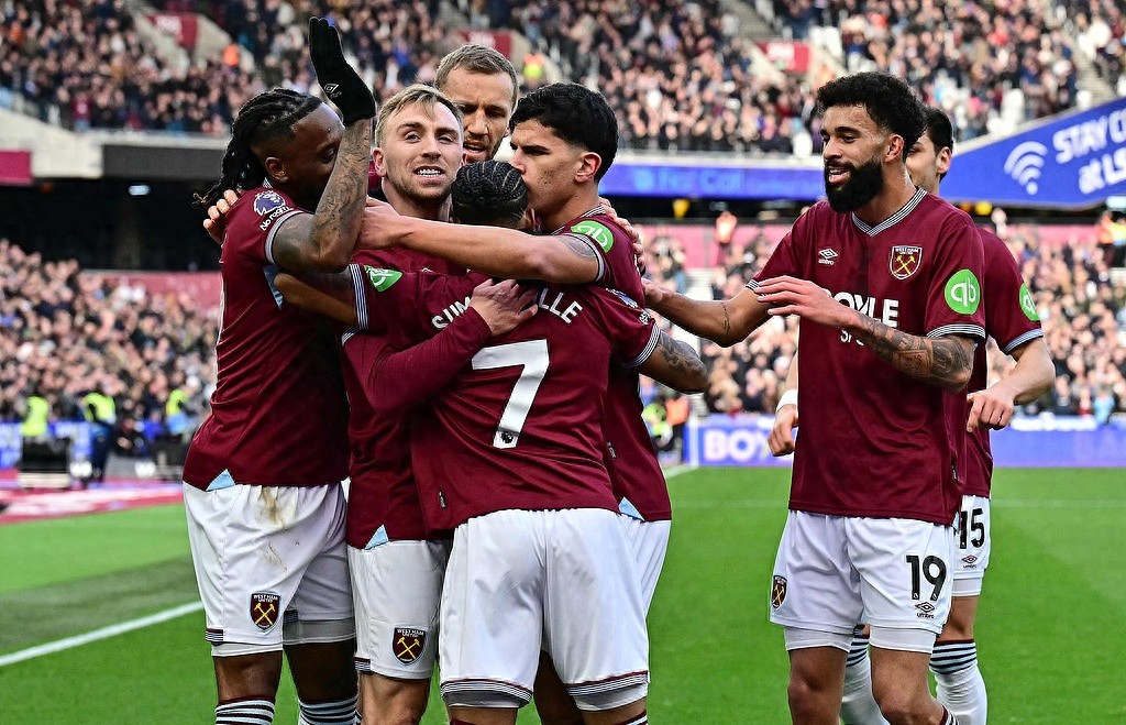 West Ham bán Summerville với giá 68 triệu bảng, Rashford 26 triệu không ai mua! Fan MU vỡ mộng