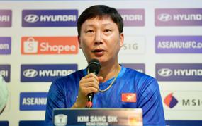 Tin nóng bóng đá Việt hôm nay 30/7: Họp báo trước trận Việt Nam gặp Singapore; PVF đăng quang Giải U17 quốc gia