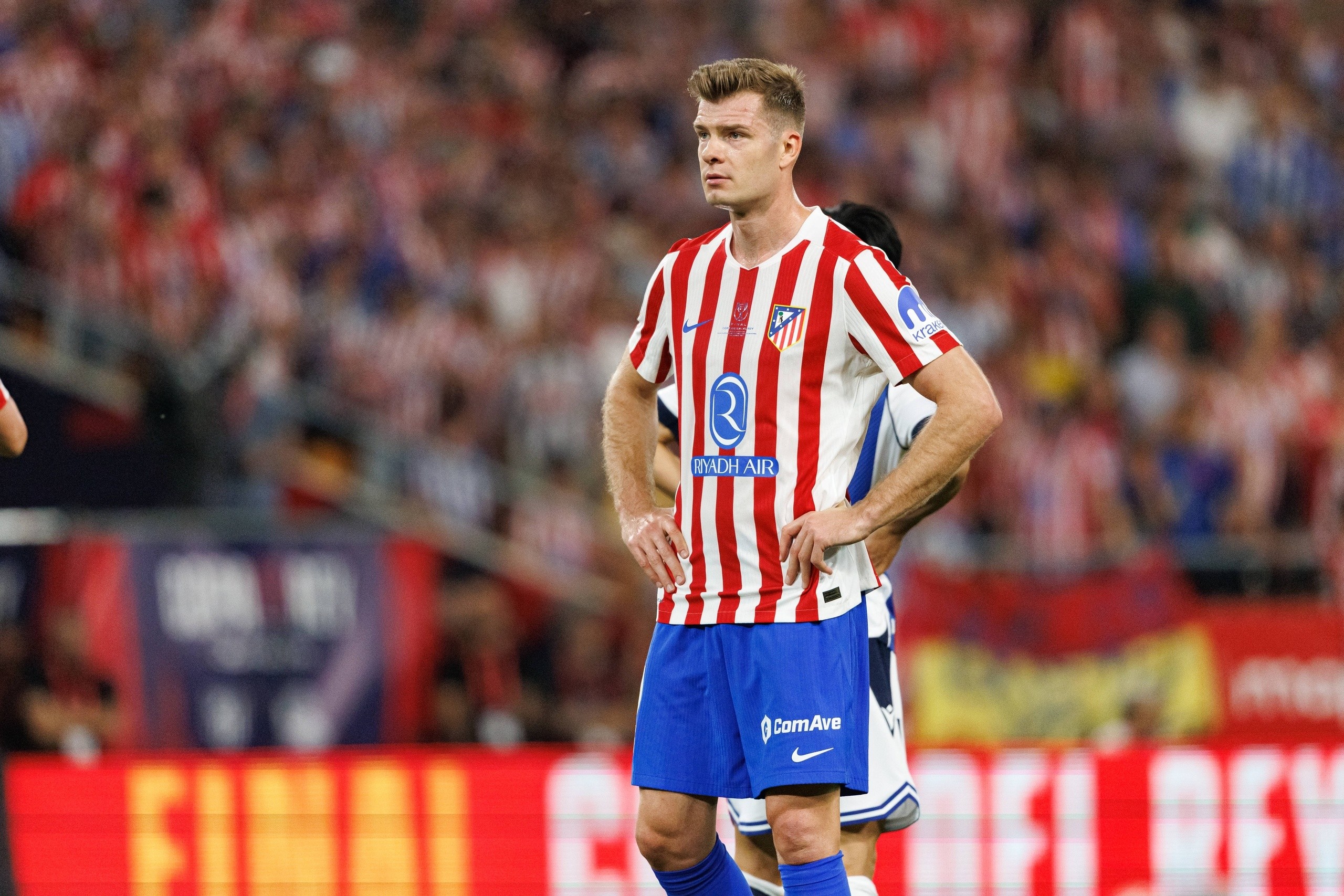 Juventus thay đổi tiền đạo cắm, Vlahović rời đi theo dạng chuyển nhượng tự do, Sørloth có khả năng kế nhiệm