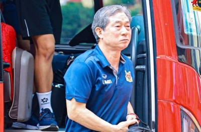 Cựu HLV Hàn Quốc của ĐT Việt Nam bất ngờ chia tay đội bóng V.League
