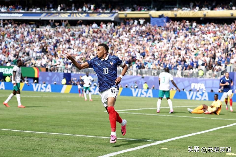 Sinh ra để dành cho World Cup? Mbappe ghi 14 bàn sau 3 kỳ! Vượt qua Messi, vươn lên thứ 3 lịch sử, liên lập 5 kỷ lục lớn
