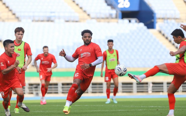 Xuân Son ghi bàn, đội tuyển Việt Nam thắng đội K-League 1