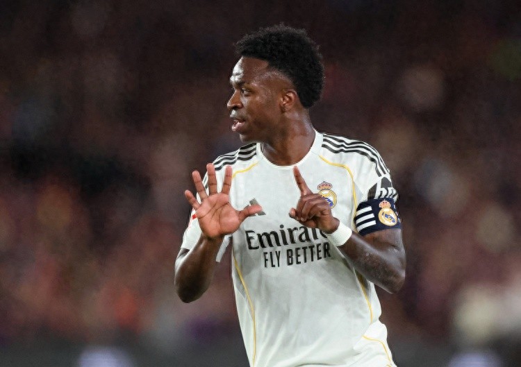 Cuộc chiến kéo dài mùa hè tại Bernabéu: Nỗi ám ảnh 30 triệu euro của Vinícius và cuộc đấu trí giới hạn của Real Madrid