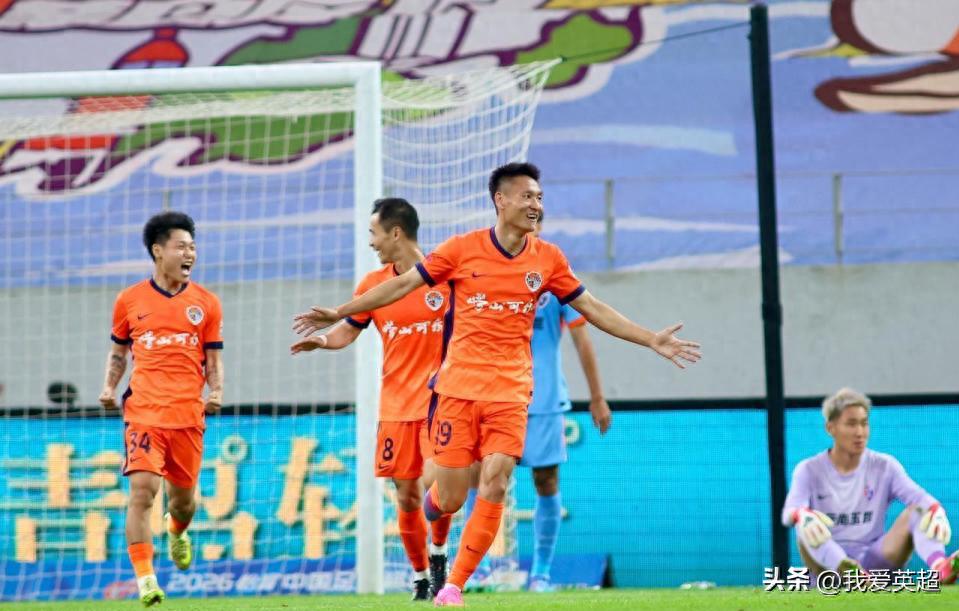 Hải Ngưu 4-2 Ngọc Côn! Chấm dứt chuỗi 4 trận thua + dẫn trước khu vực xuống hạng 5 điểm, Tống Văn Kiệt ghi 1 bàn 2 kiến tạo, Ngọc Côn 4 trận không thắng