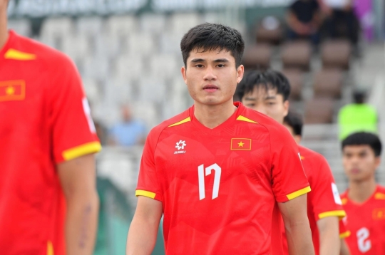 CHÍNH THỨC: 'Máy tạt' số 1 U23 Việt Nam chia tay CLB sau 10 năm gắn bó