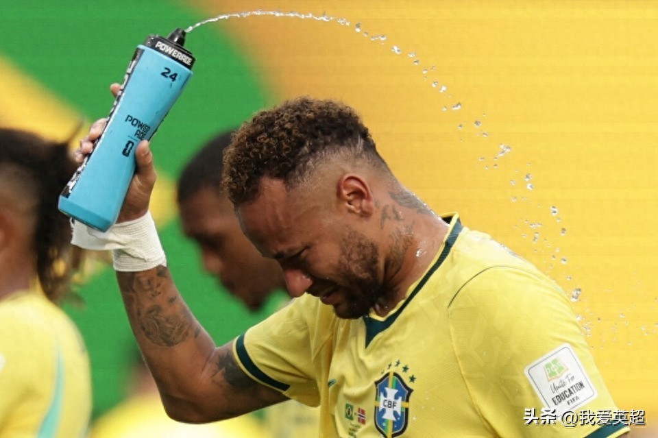Kết thúc sự nghiệp cầu thủ quốc tế kéo dài 16 năm? Neymar 34 tuổi đau đớn thốt lên: Tôi đã cố gắng hết sức! Nhưng mọi chuyện đã kết thúc