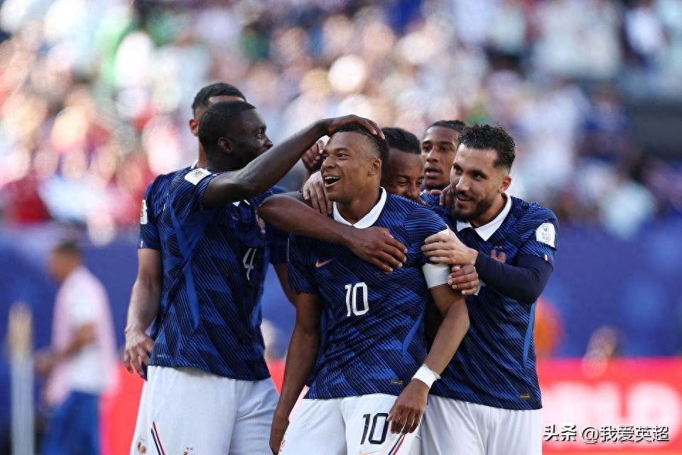 Mbappé ghi cú đúp rồi tuyên bố giành chức vô địch, đáp trả chỉ trích đầy mạnh mẽ: Để im lặng tất cả, tôi phải chơi bóng đến năm 80 tuổi
